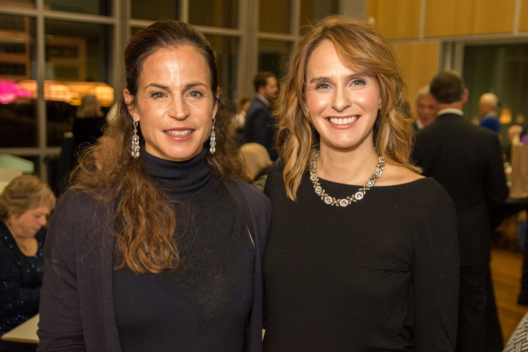 Jennifer Cunnane, Laura Hill